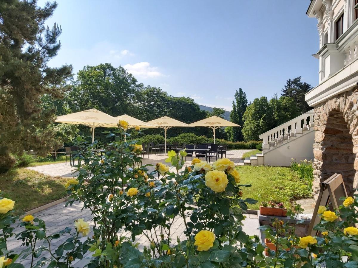Hotel U Zamecku Cihelny Karlovy Vary Bagian luar foto