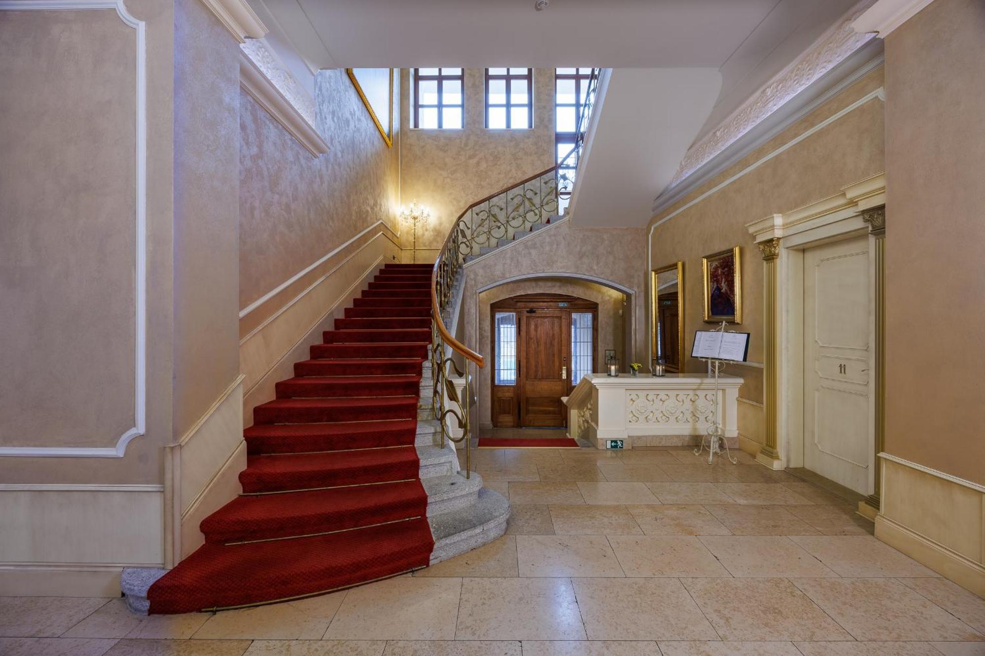 Hotel U Zamecku Cihelny Karlovy Vary Bagian luar foto