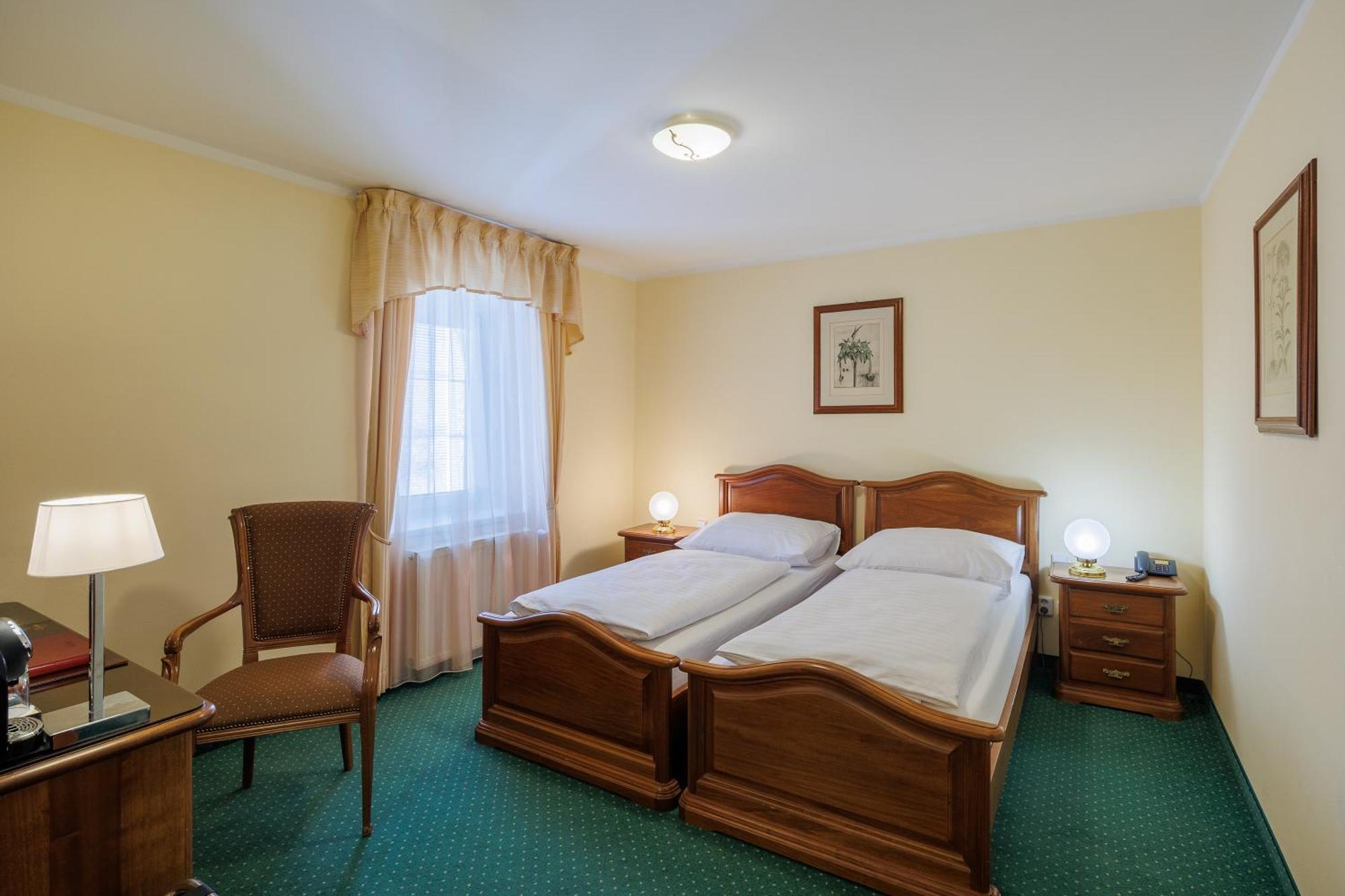 Hotel U Zamecku Cihelny Karlovy Vary Bagian luar foto