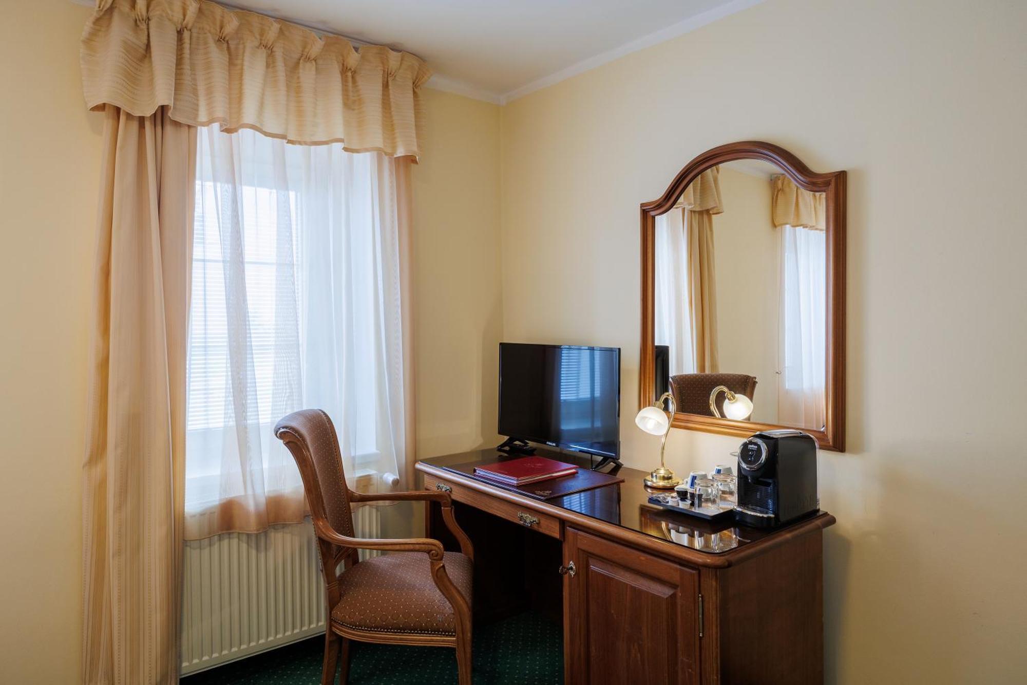 Hotel U Zamecku Cihelny Karlovy Vary Bagian luar foto